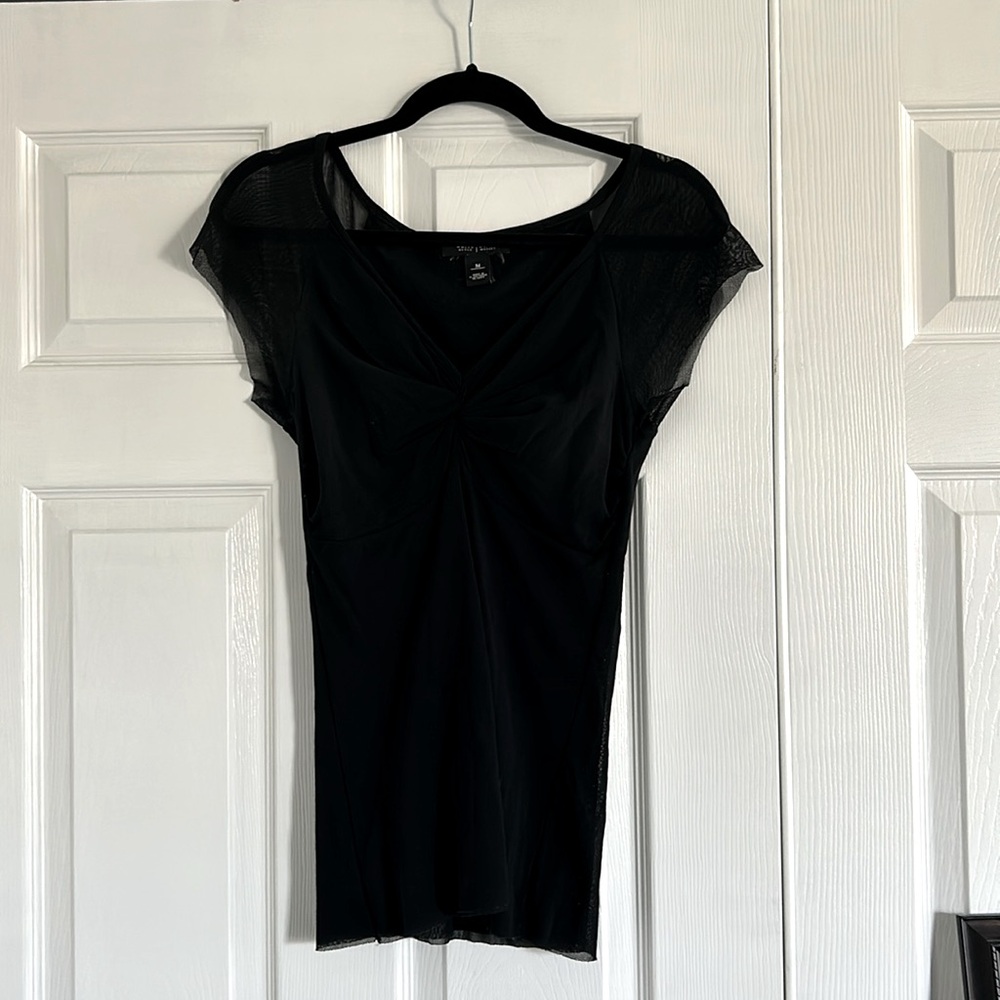 Whit house black market blouse